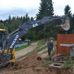 Экскаватор-погрузчик Volvo в Полазне