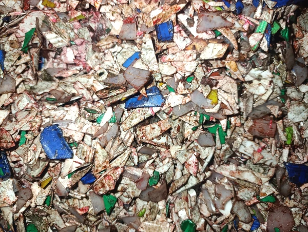 Фото Дробленка ПНД (канистра) микс