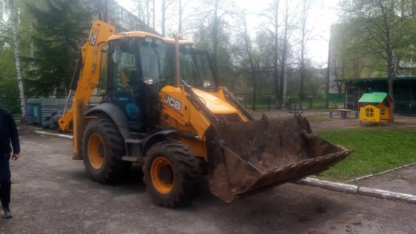 Фото Услуги экскаватора -погрузчика JСВ 3СХ