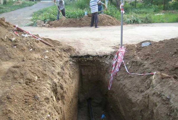 Фото Замена уличного водопровода, прокол под дорогой