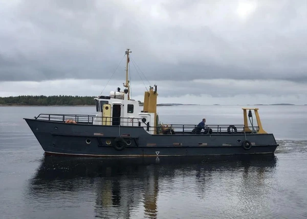 Фото Траулер Сейнер Ахтарец - рыболовное судно.