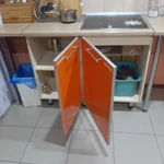 Фото №3 Кухонный гарнитур б/у с мойкой и эл.плитой.