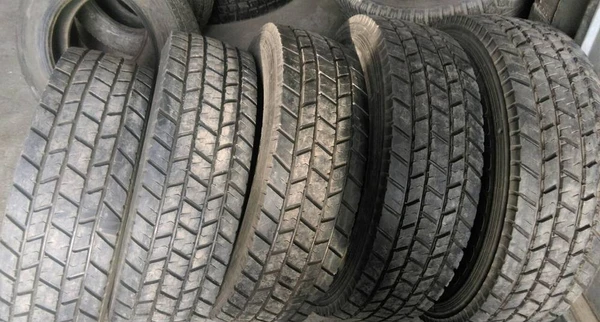 Фото Грузовые шины б/у 215/75 R17.5 Bridgestone