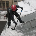 Уборка, чистка крыш от снега, льда, сосулек в Барнауле 