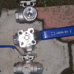 фото Краны шаровые трёхходовые муфтовые нержавеющие Ду15 Ру63 AB​RA AISI316