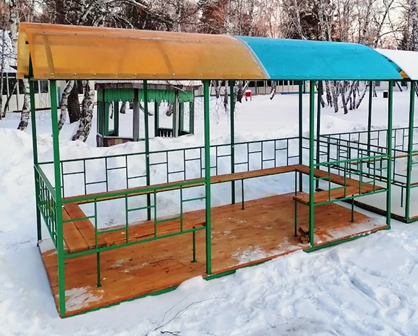 Фото Изготовление сварной беседки "Радуга" для детского садика