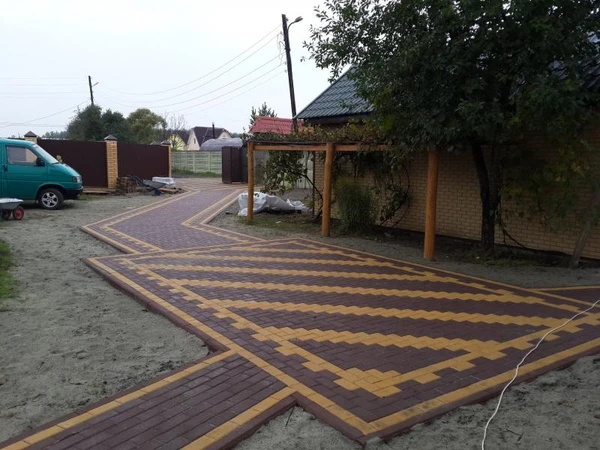 Фото Благоустройство: укладка брусчатки, тротуарной плитки