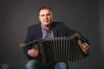 Фото Баянист