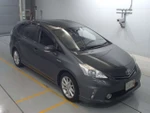 фото Минивэн 7 мест гибрид Toyota Prius Alpha кузов ZVW40W модификация S Touring Selection гв 2012