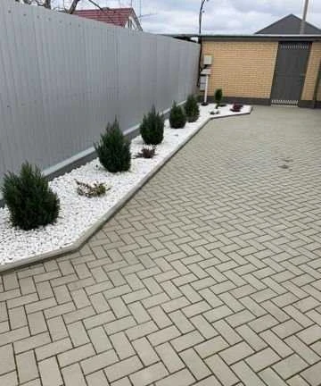 Фото Укладка тротуарной плитки