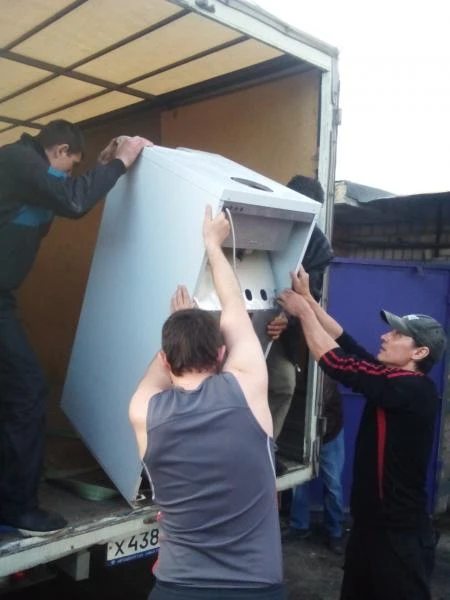 Фото Услуги грузчиков с транспортом