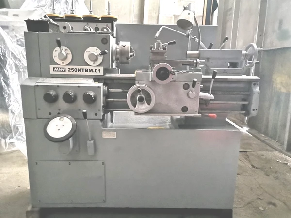 Фото СТАНОК токарный ИЖ 250ИТВМ.01 (04г) из НИИ с ОСНАСТКОЙ