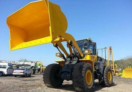 Фото Продам фронтальный погрузчик Komatsu WA380-6