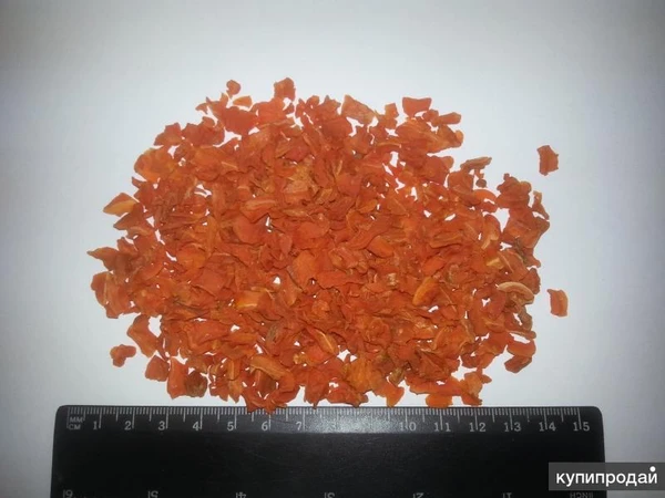 Фото Морковь сушеная 10х10х2 мм