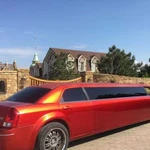 Прокат аренда лимузина Chrysler 300c Кенди Red