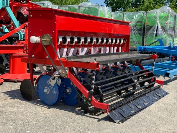 Фото Сеялка зерновая 2BXF-22 22 рядная