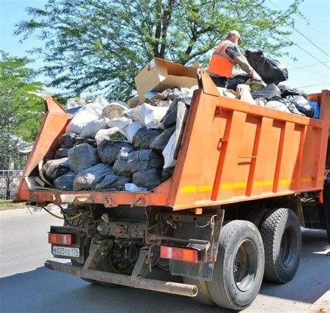 Фото Вывоз строительного и бытового мусора
