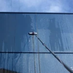 Фото №2 Мытье фасадов, витрин, азс