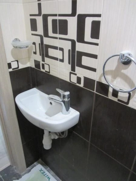 Фото Плиточник