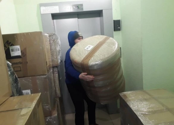 Фото Грузоперевозки с грузчиками недорого