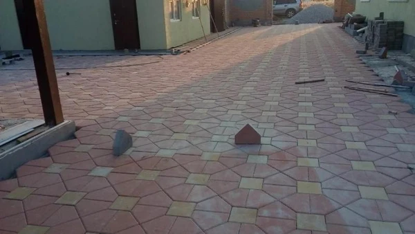 Фото Укладка тротуарной плитки и Плитняка