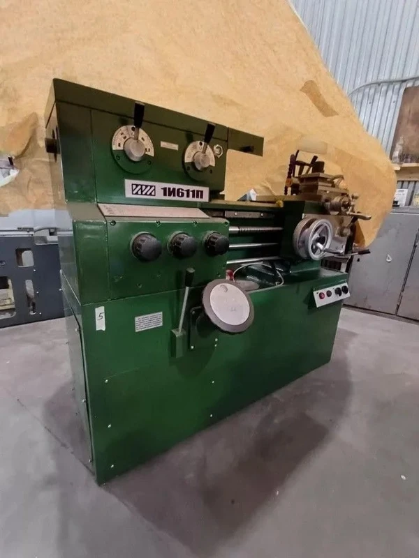 Фото Станок токарно-винторезный ИЖ1И611