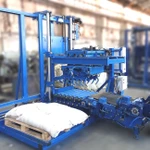 фото Паллетоукладчик для агросектора с устройством для зашивных мешков