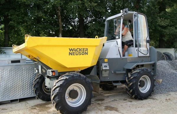 Фото Мини самосвал (думпер) Wacker Neuson 6001