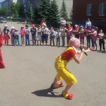 Фото №2 Аниматор, пузыри, ростовые, поролоновое шоу в подарок