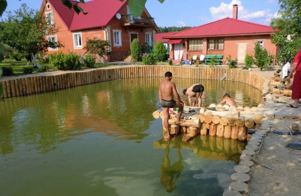 Фото Сваи и столбы из лиственницы. Сваи для водоукрепления.