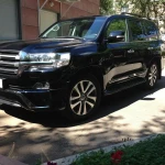 Фото №2 Toyota Land Cruiser 200