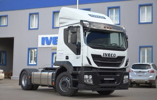 Фото Cедельный тягач Iveco Stralis AT440S42TP/RR новый