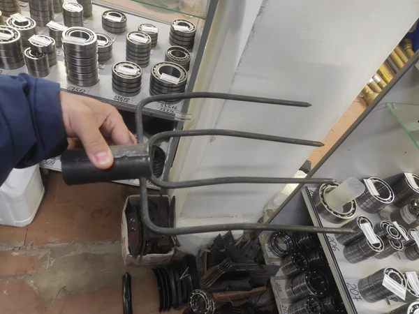 Вилы для сена и навоза 4-х рогие