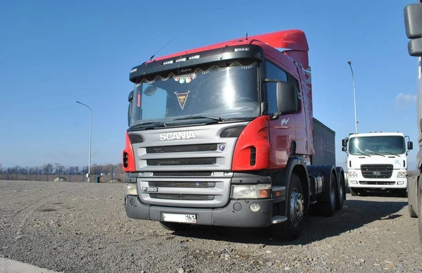 Фото Седельный тягач Scania P380