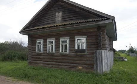 Фото Дом в жилой деревне на берегу Волги.