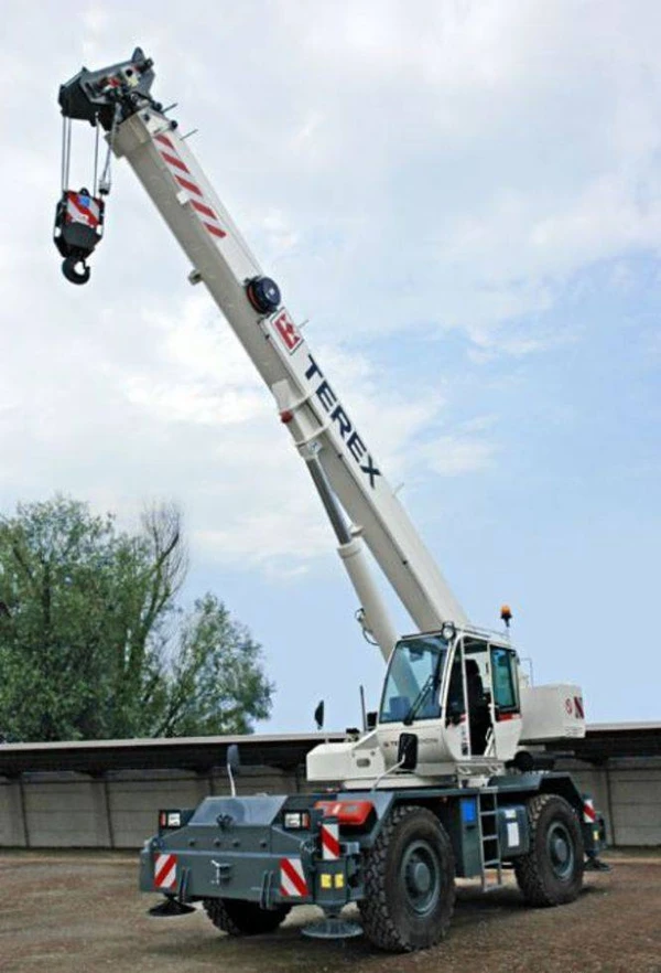 Фото Короткобазный кран Terex RС 40