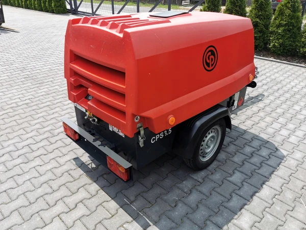 Фото Мобильный компрессор для городских работ