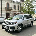 Прокат автомобиля Toyota Land Cruiser 200