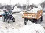 фото Вывоз снега и мусора. Погрузчик самосвал.