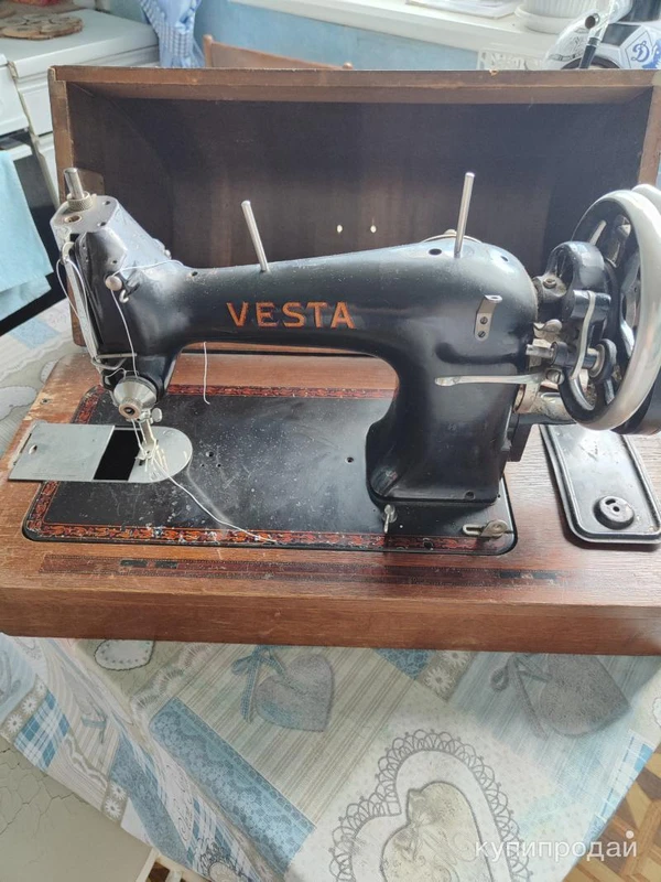 Фото Швейная машинка vesta