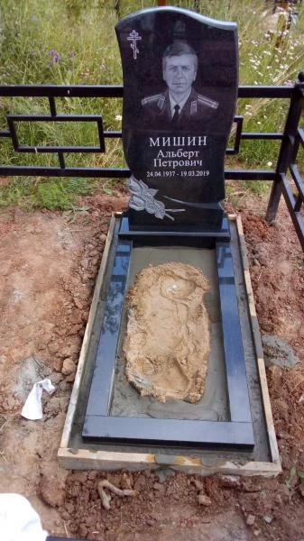 Фото Памятники, цоколи, мемориалы на могилу