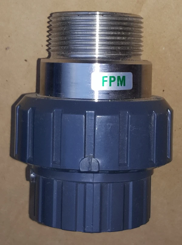 Фото Муфта комбинир​ованная аме​риканка переход ПВХ/нерж Ду40