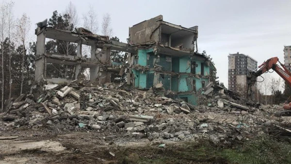 Фото Демонтажные работы, снос домов, строений и сооружений