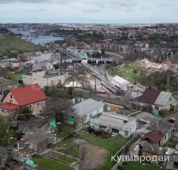 Лот 73939 Продается прекрасный видовой участок, практически центр города.