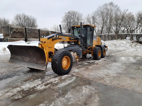 Фото Продается Автогрейдер John deere 772 G DВ RR