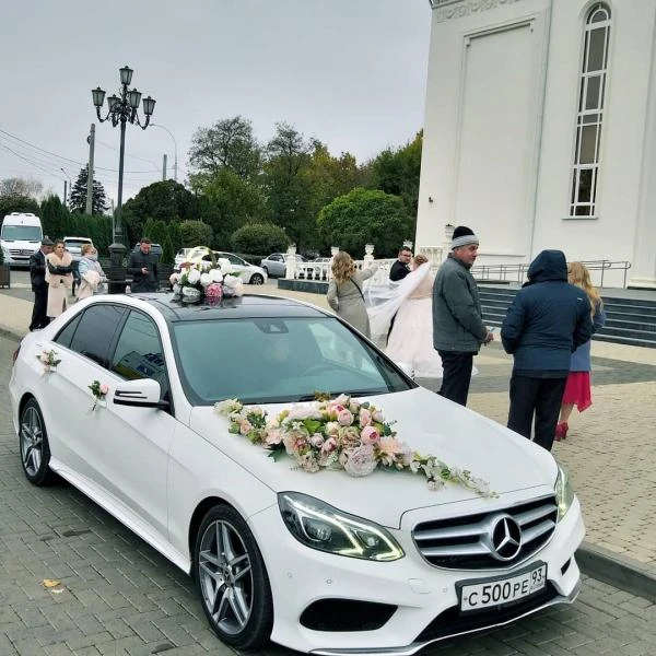 Фото Мерседес на свадьбу.