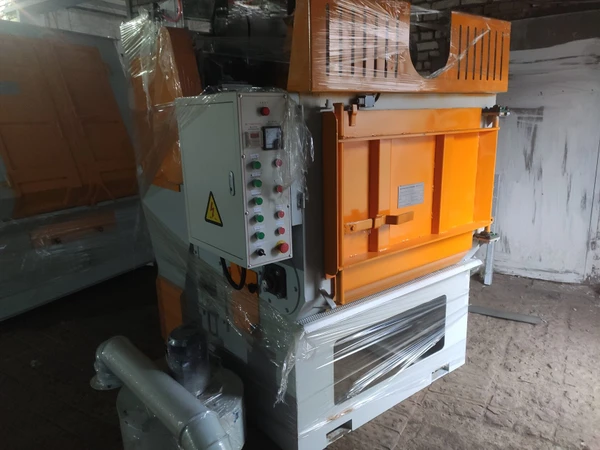 Фото Дробемет барабанного типа с ленточным транспортером Q326B