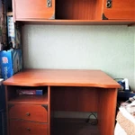 Фото №2 стол +шкафчик навесной