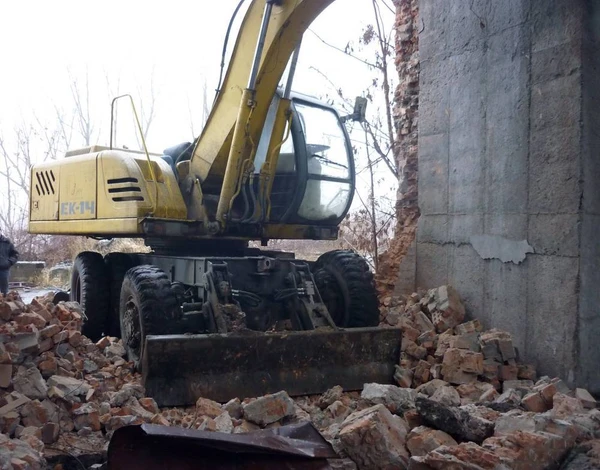 Фото Сломать дом Ростов. Разбить фундамент. Пробить проем. Сбить