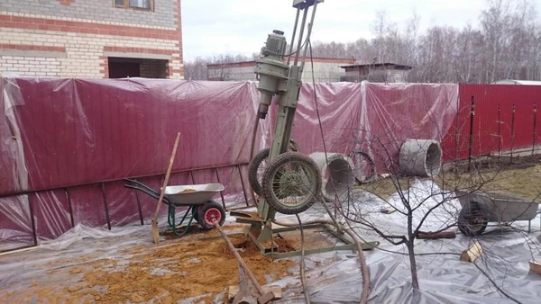 Фото бурение скважин малогабаритной установкой